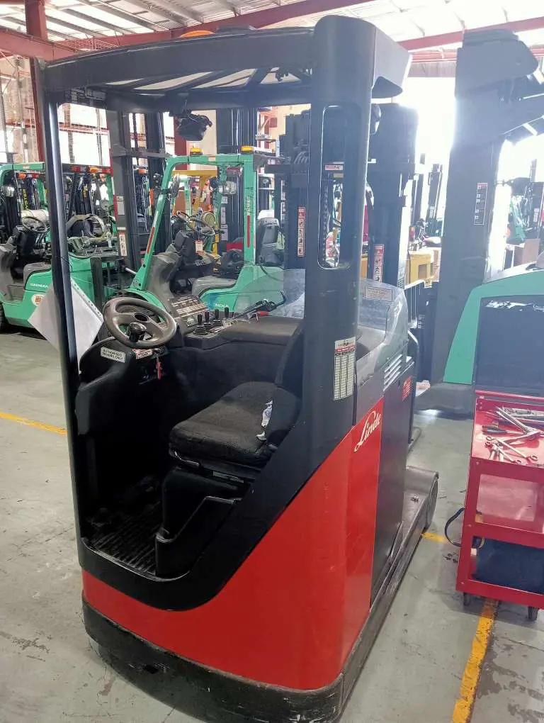 Linde R16N Reach Forklift