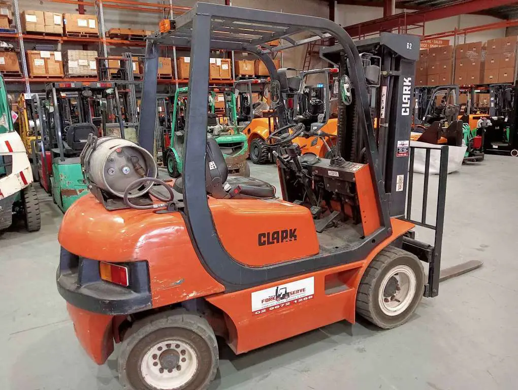 Clark CMP25L LPG Container Mast Forklift