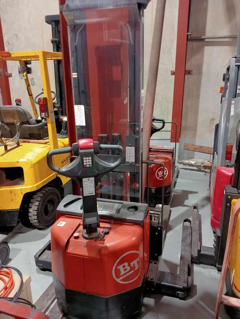 BT SWE120S Walkie Stacker