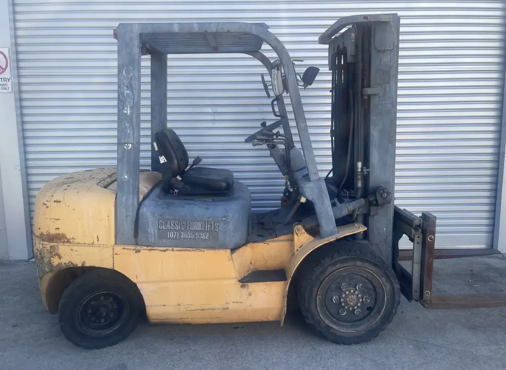 Excellent Farm or yard forklift