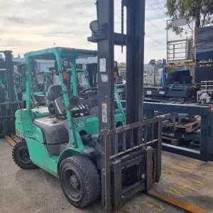 Mitsubishi 3T LPG/Petrol 2-Stage Clearview Mast Counterbalance Forklift