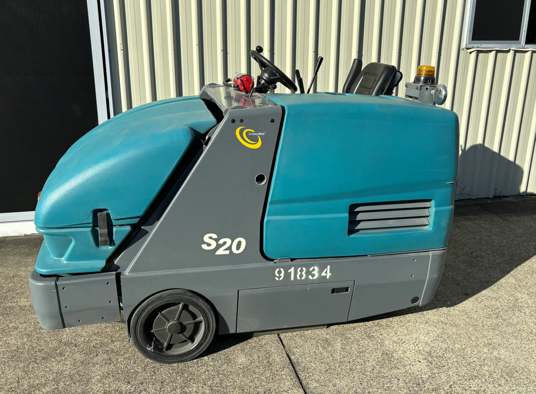 Very Clean Tennant S20 Sweeper